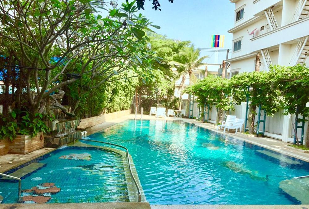 Baan Klang Condo Hotel Hua Hin Exterior photo