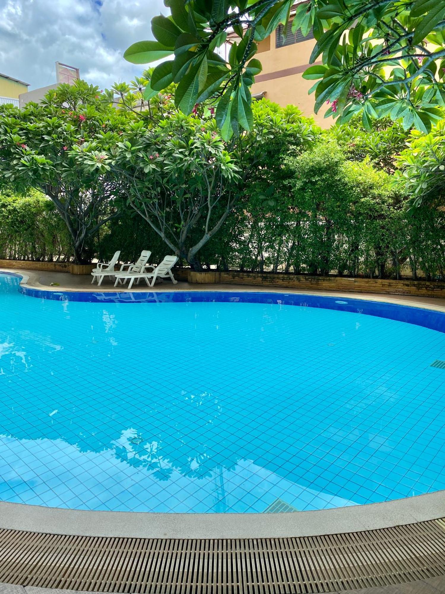 Baan Klang Condo Hotel Hua Hin Exterior photo
