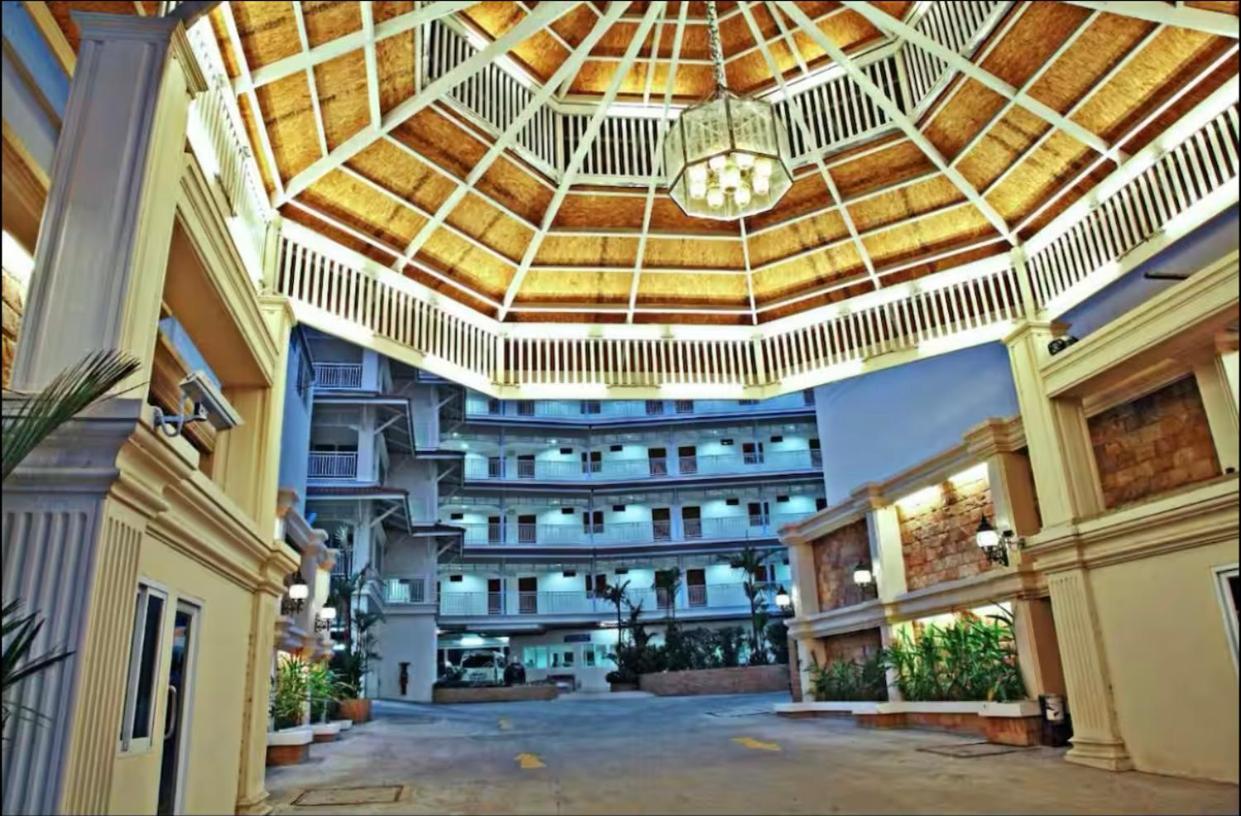 Baan Klang Condo Hotel Hua Hin Exterior photo