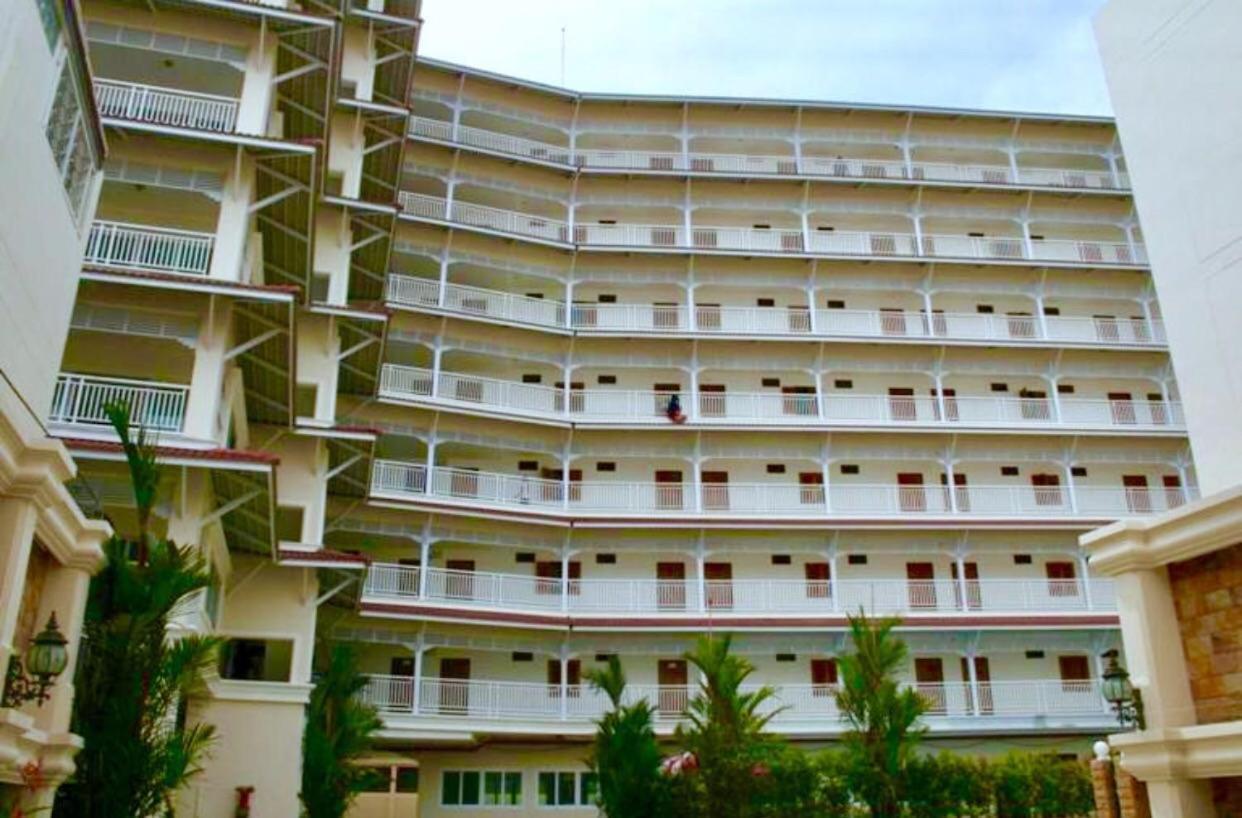Baan Klang Condo Hotel Hua Hin Exterior photo