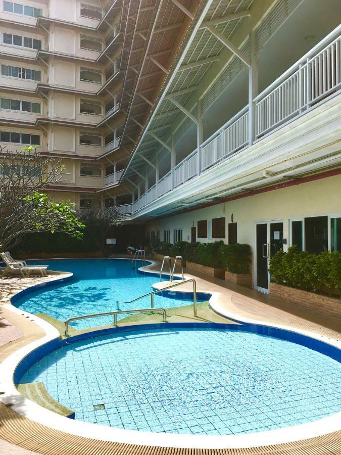 Baan Klang Condo Hotel Hua Hin Exterior photo