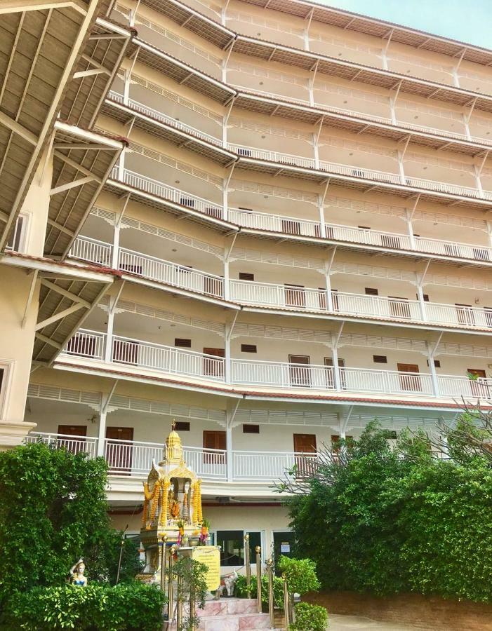 Baan Klang Condo Hotel Hua Hin Exterior photo